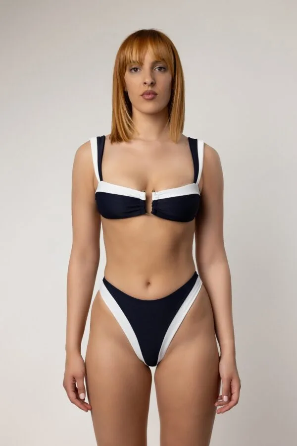 minhilitious-litorina-top-navy-off-portrait